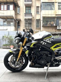 Triumph Street Triple 765 - ფოტო 8