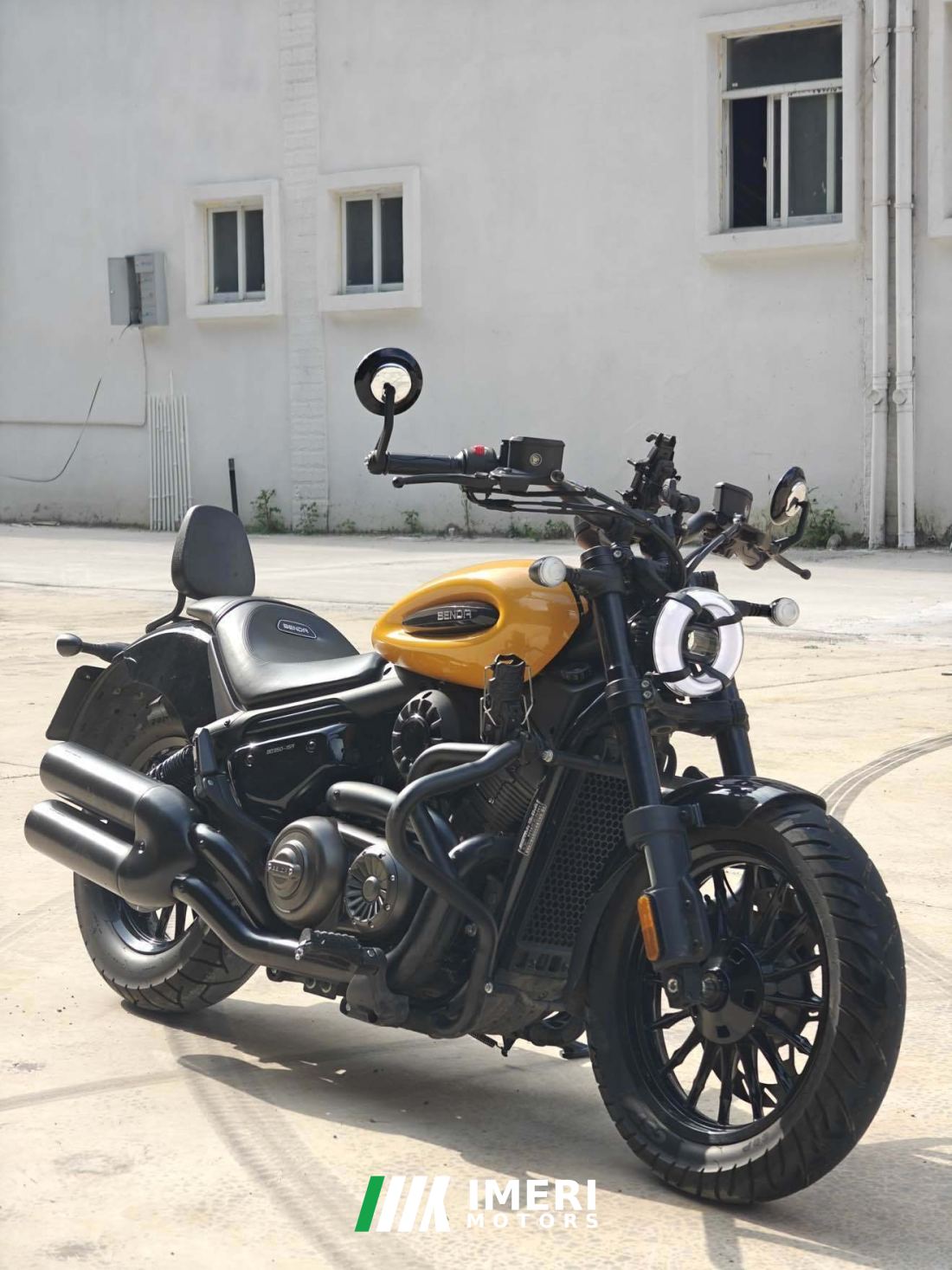 Benda Chinchilla 350 - motorcycle from China
