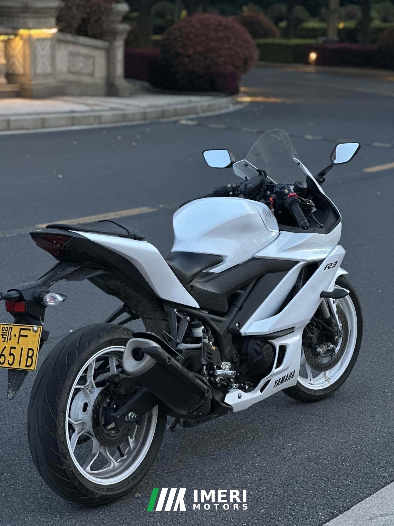 2022 Yamaha YZF-R3 320 cc