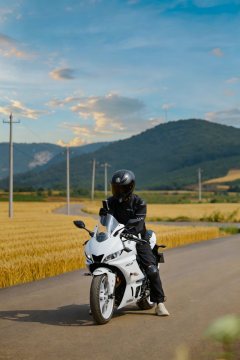 Yamaha YZF-R3 320 cc - ფოტო 8
