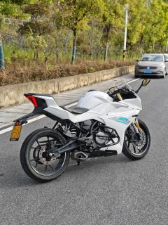 CFMOTO 250SR - фото 3