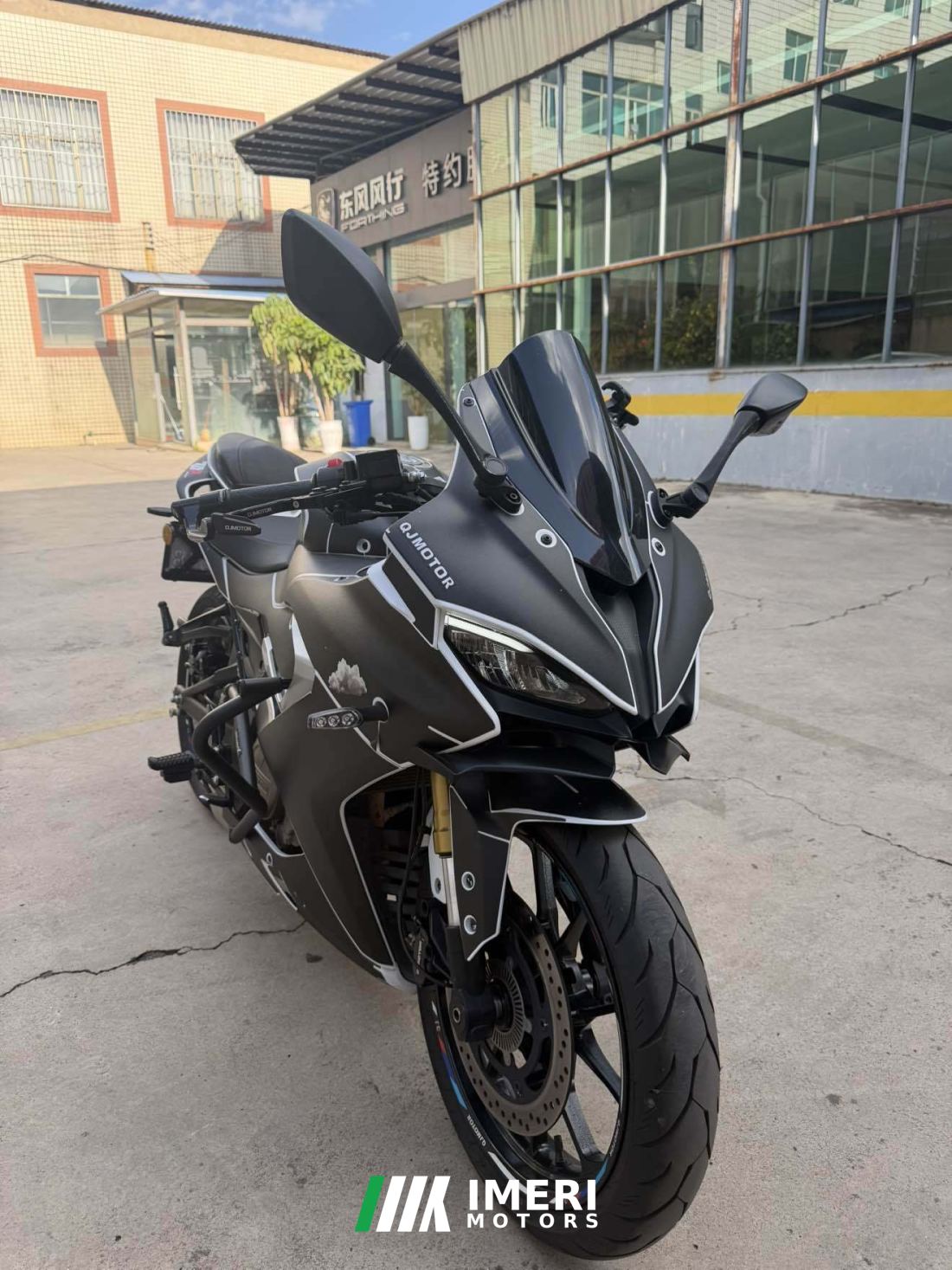 QJMOTOR SRK 250 - мотоцикл из Китая