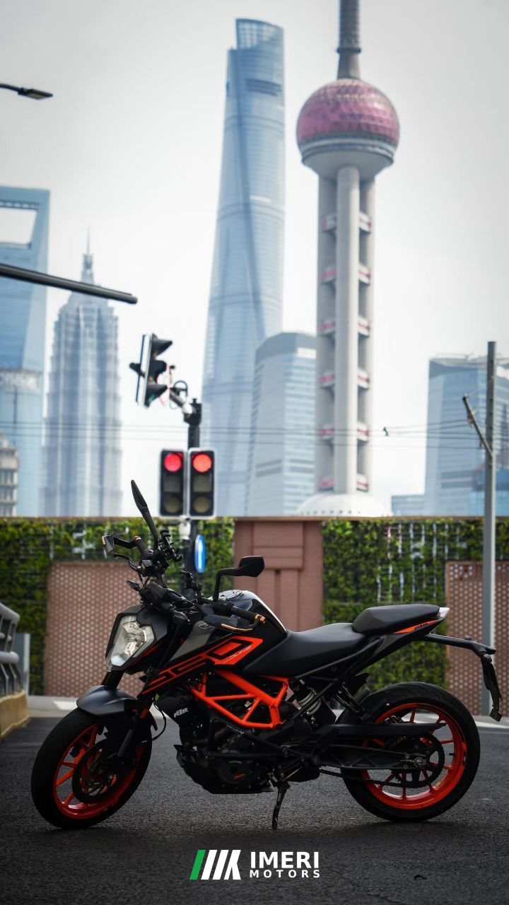 2022 KTMR2R 250 Duke