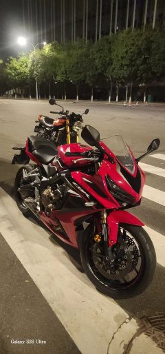 Honda CBR650R - ფოტო 2