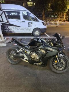 Honda CBR650R - ფოტო 1