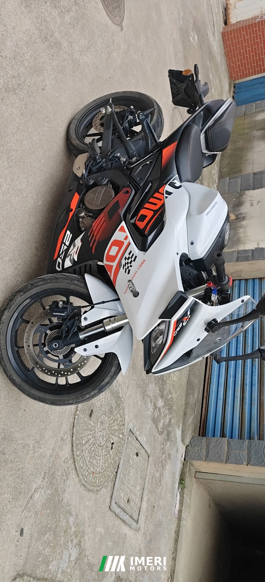 QJMOTOR SRK 250 - მოტოციკლი ჩინეთიდან