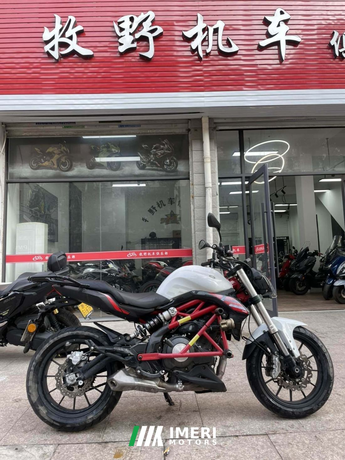 Benelli TNT 300 / BN 302S - მოტოციკლი ჩინეთიდან