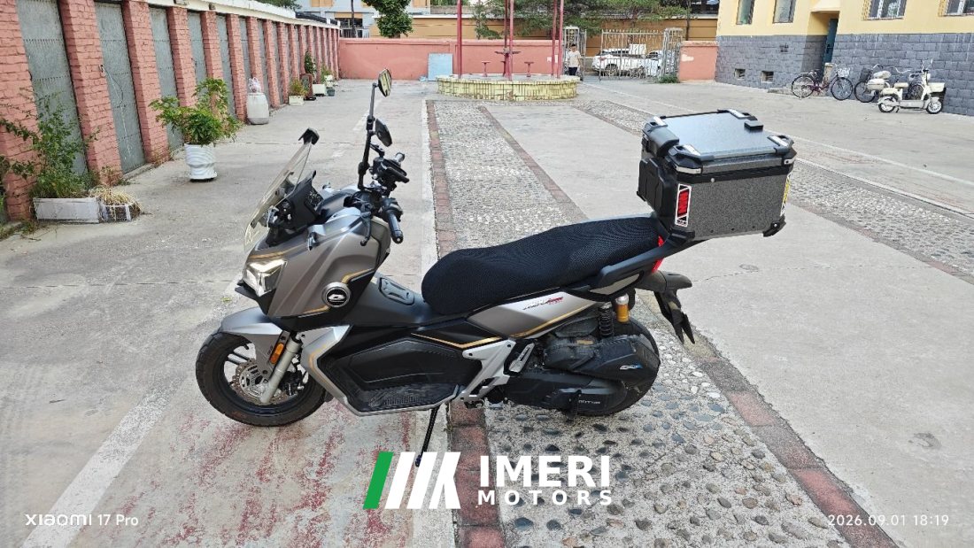 QJMOTOR 250ADV - motorcycle from China