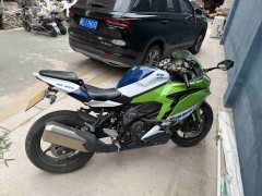 Kawasaki ZX-4R 400 cc - photo 2