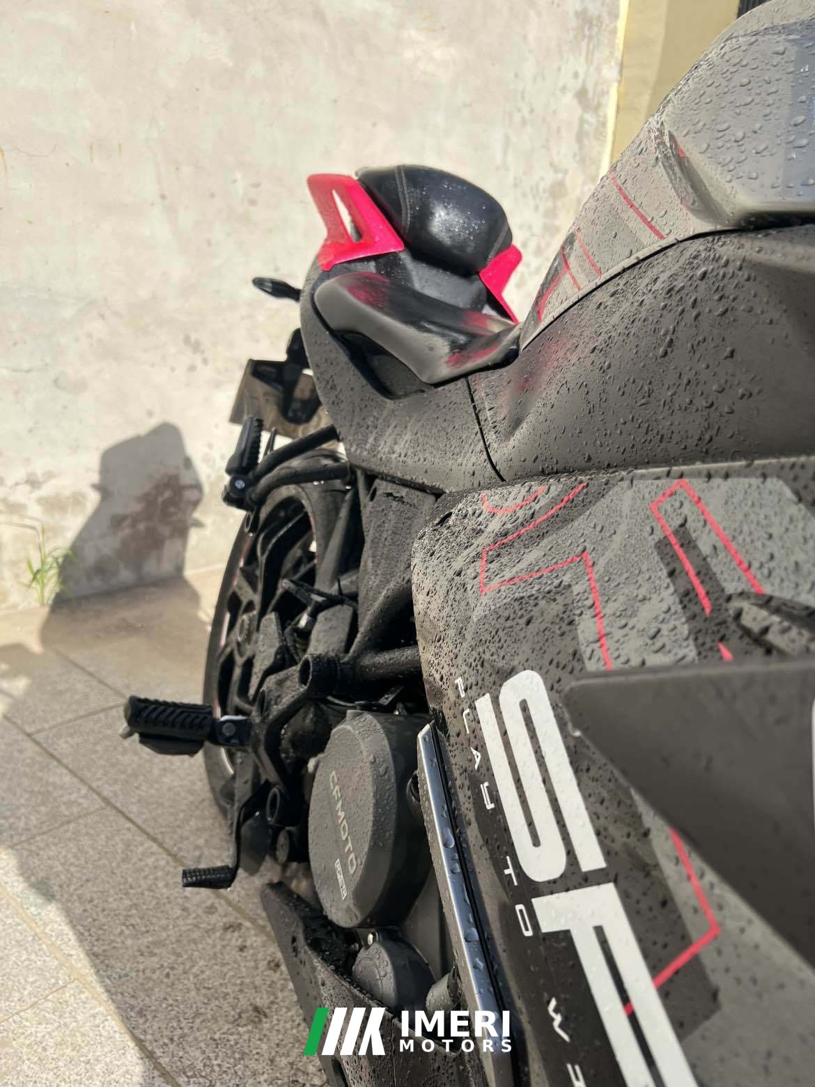 2023 CFMOTO 250SR