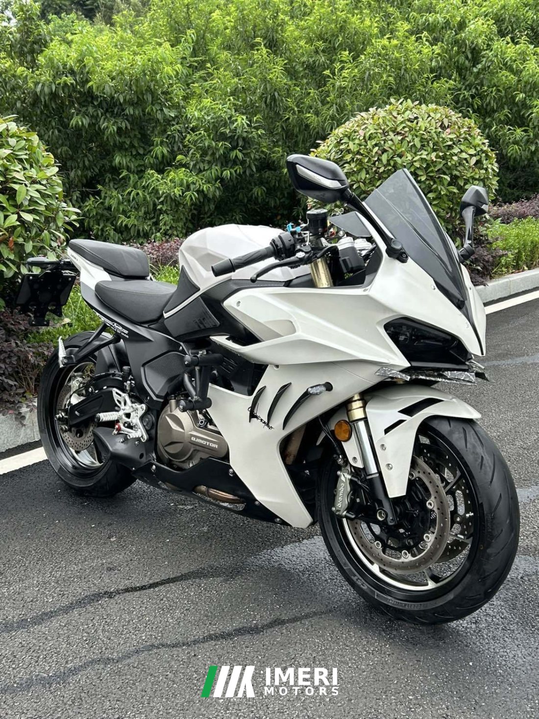 QJMOTOR Roewe i5 550 / Sai 550 *(Context-dependent, usually referring to the motorcycle "Sai 550" or Roewe car v - motorcycl…