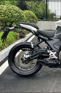QJMOTOR Roewe i5 550 / Sai 550 *(Context-dependent, usually referring to the motorcycle "Sai 550" or Roewe car v - photo 8