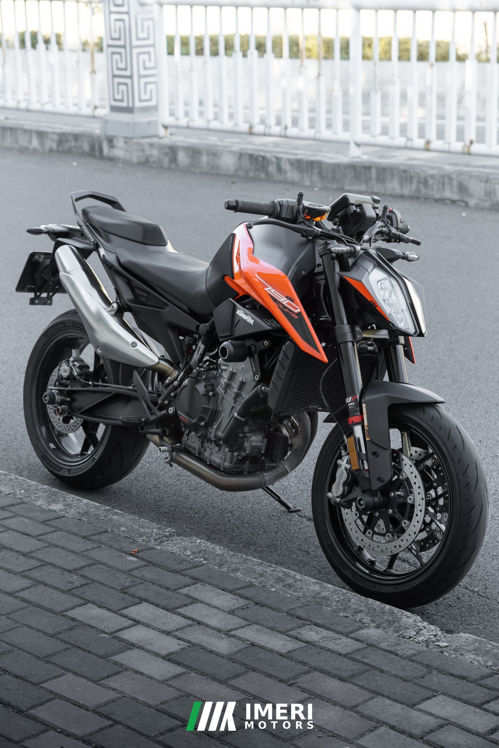 2025 KTMR2R 790 Duke 800 cc