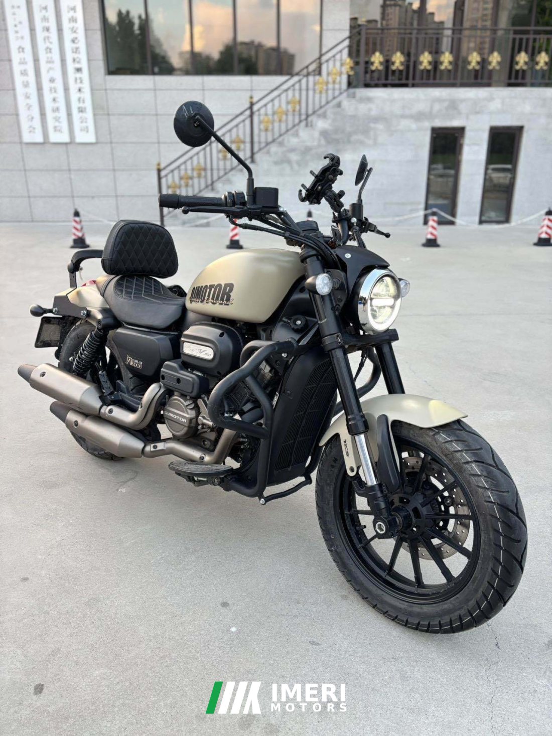 QJMOTOR Flash 300 - мотоцикл из Китая