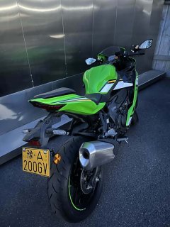 Kawasaki ZX-4R 400 cc - ფოტო 3