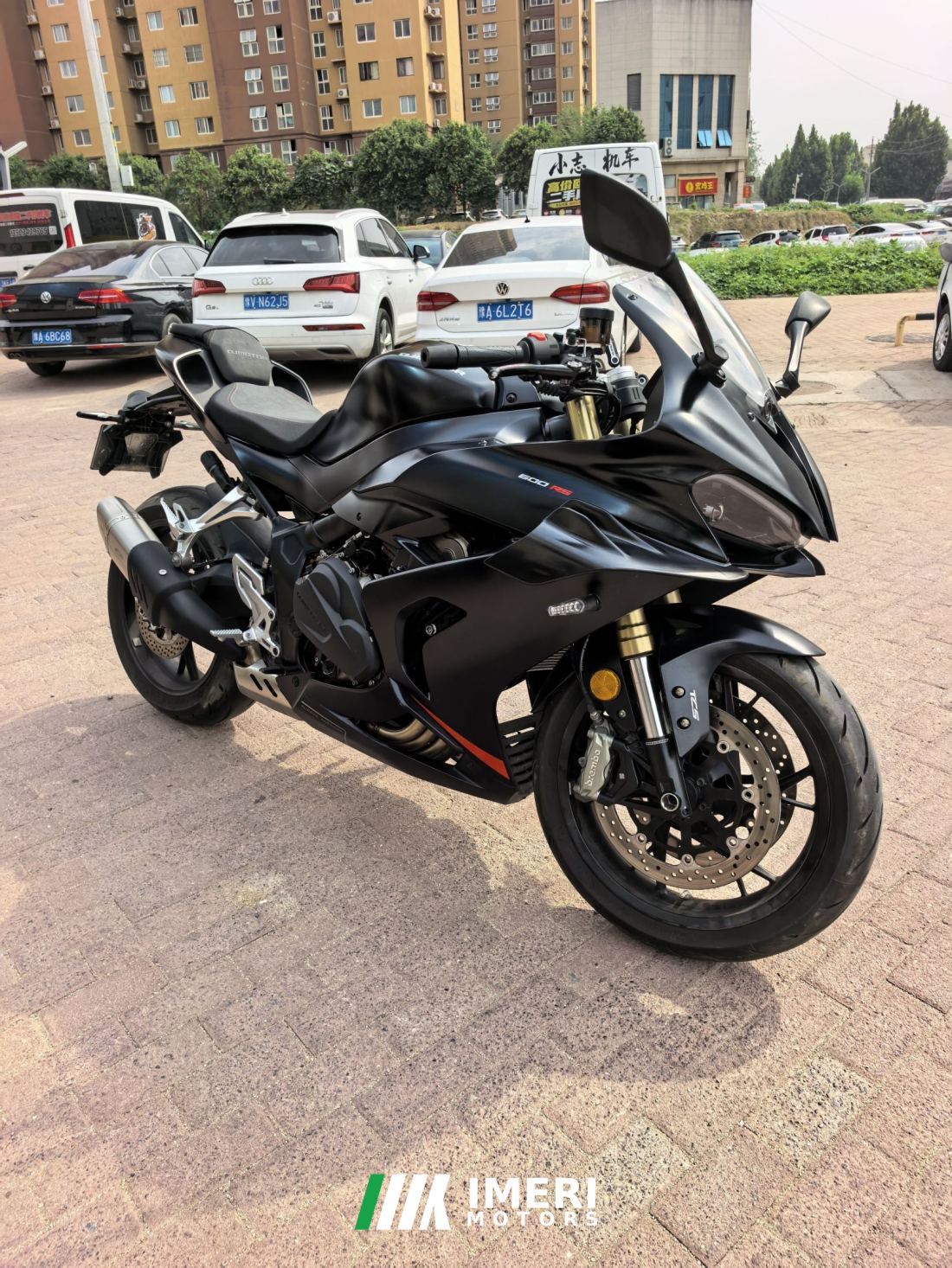 QJMOTOR SRK 600 680 cc - мотоцикл из Китая