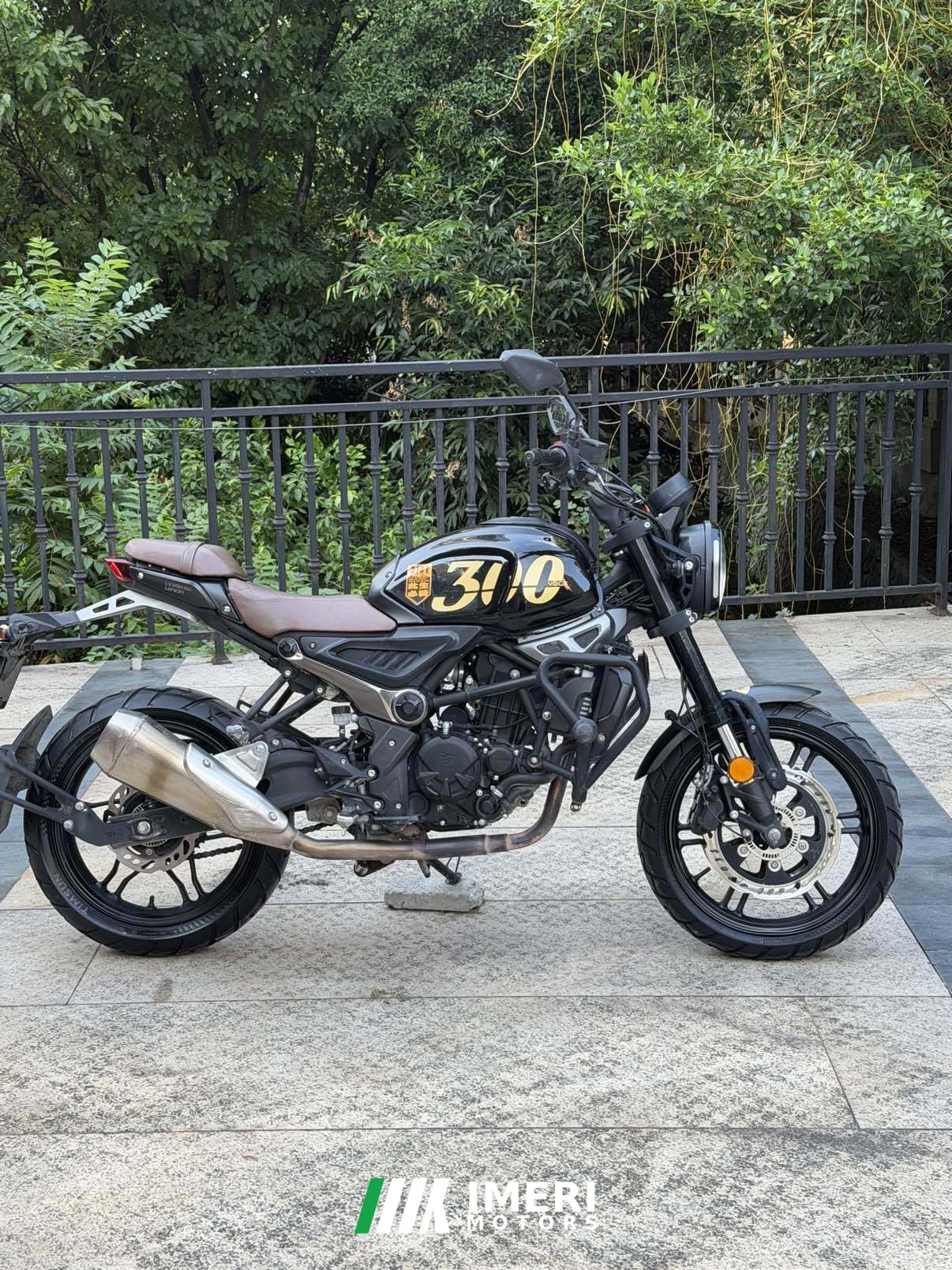 2021 Voge 300AC