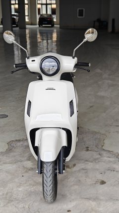 Sundiro Honda NS125LA - ფოტო 2