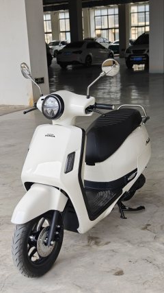 Sundiro Honda NS125LA - ფოტო 3
