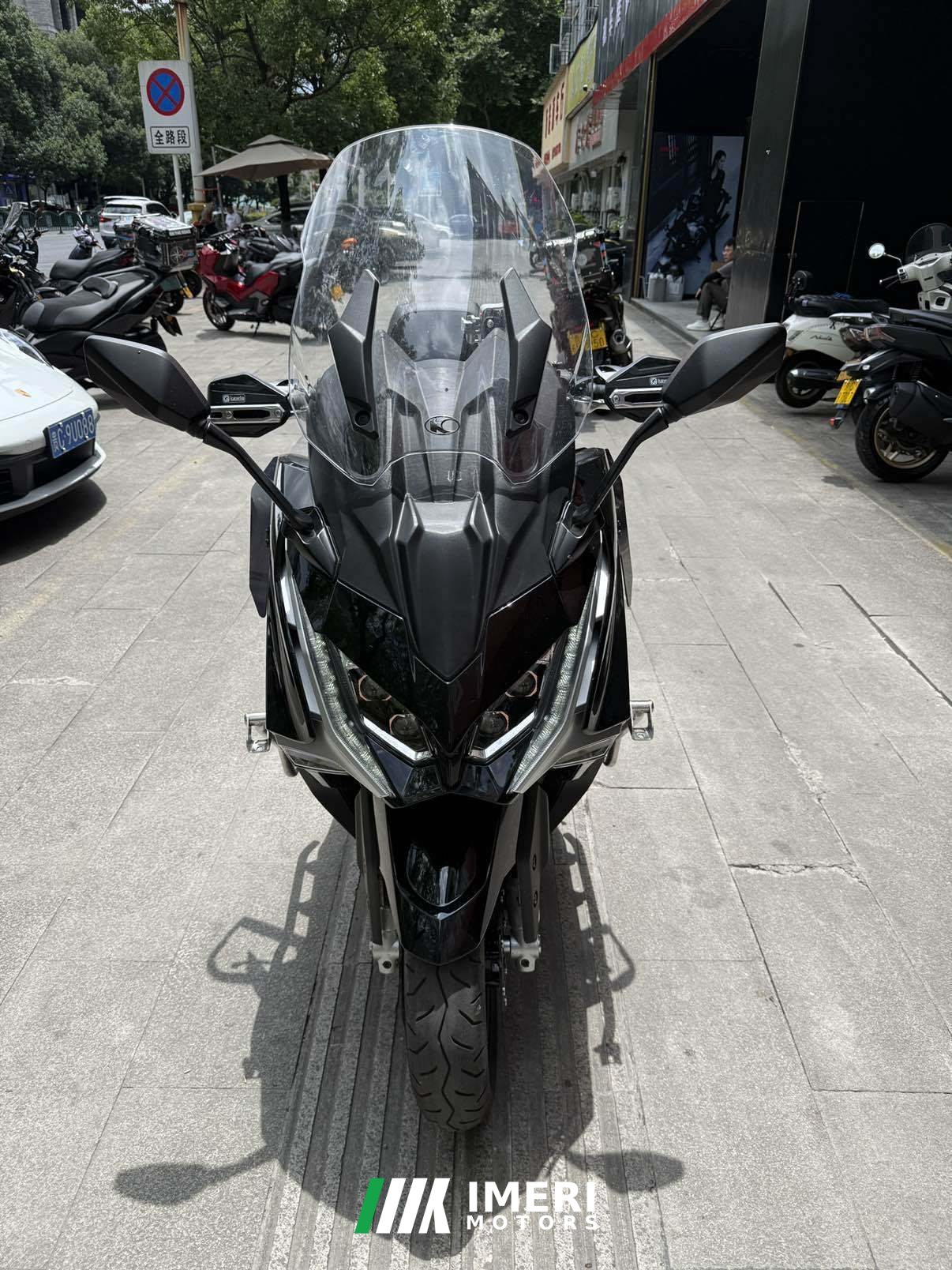 2023 KYMCO AK550