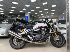 Honda CB1300 Super Four - ფოტო 2