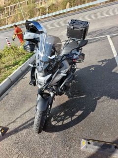 Honda CB400X - photo 2