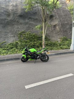 Kawasaki ZX-4R 400 cc - photo 1