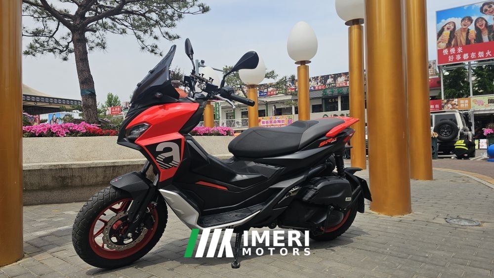 2022 Aprilia SR GT 200