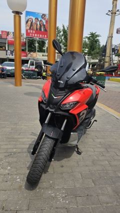 Aprilia SR GT 200 - фото 2