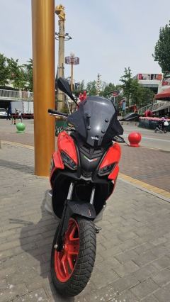 Aprilia SR GT 200 - фото 5