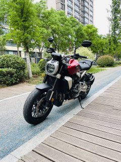 Honda CB1000R - ფოტო 1