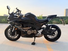 QJMOTOR Roewe i5 550 / Sai 550 *(Context-dependent, usually referring to the motorcycle "Sai 550" or Roewe car v - photo 1