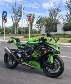 Kawasaki ZX-4R 400 cc - photo 2