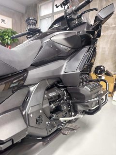 Honda Gold Wing GL1800 - ფოტო 6