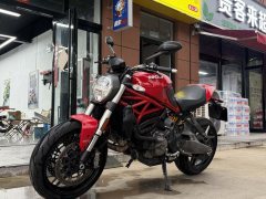 Ducati Monster 821 - ფოტო 1