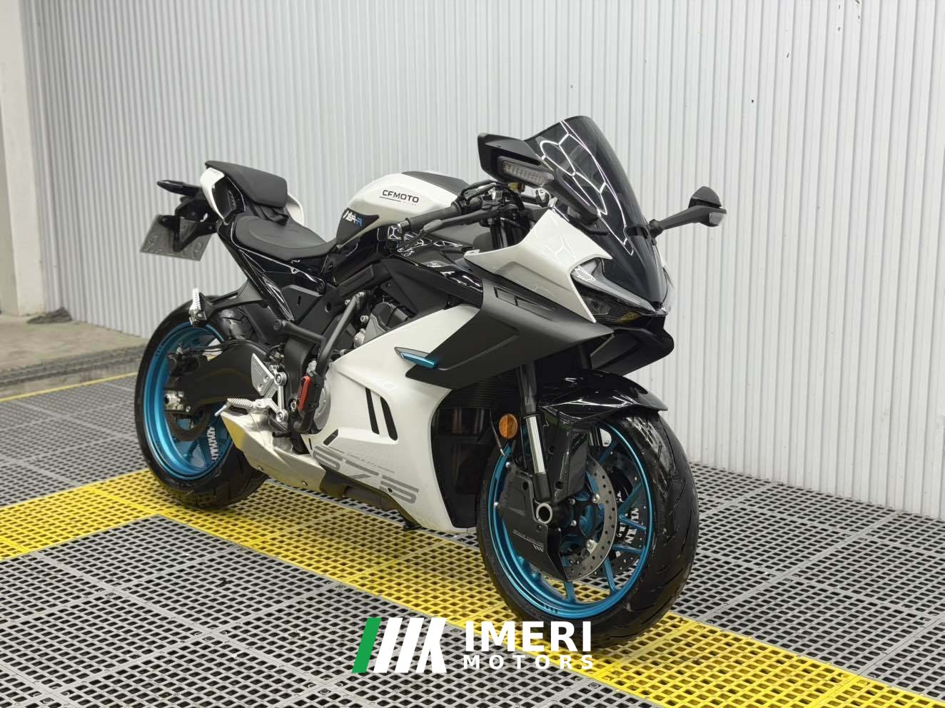 2024 CFMOTO 675SR-R
