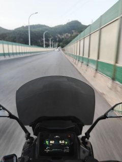 QJMOTOR Hong 350 - ფოტო 1