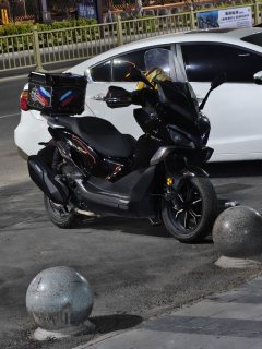 QJMOTOR Hong 350 - ფოტო 3