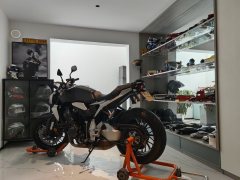 Honda CB1000R - photo 3