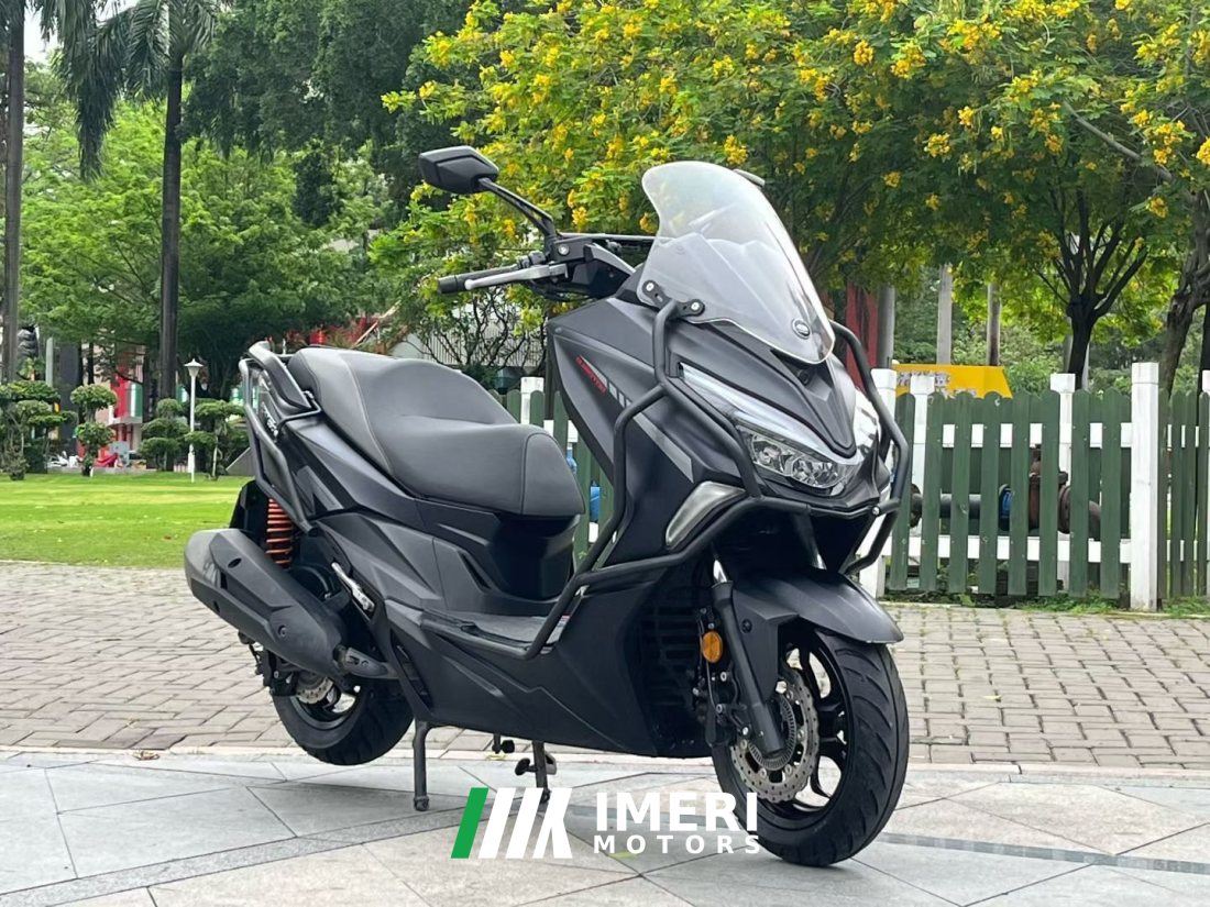 QJMOTOR Hong 250 - motorcycle from China