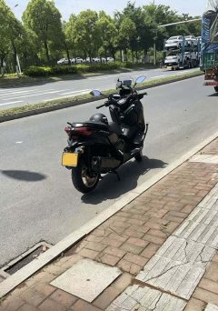 Yamaha XMAX 300 cc - ფოტო 4