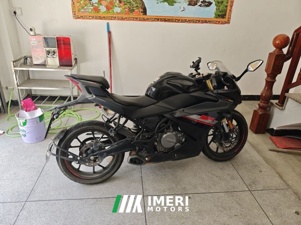 2023 CFMOTO 250SR