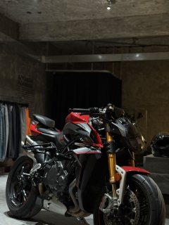 MV Agusta Brutale 1000 - ფოტო 2