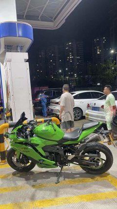 Kawasaki ZX-4R 400 cc - ფოტო 3