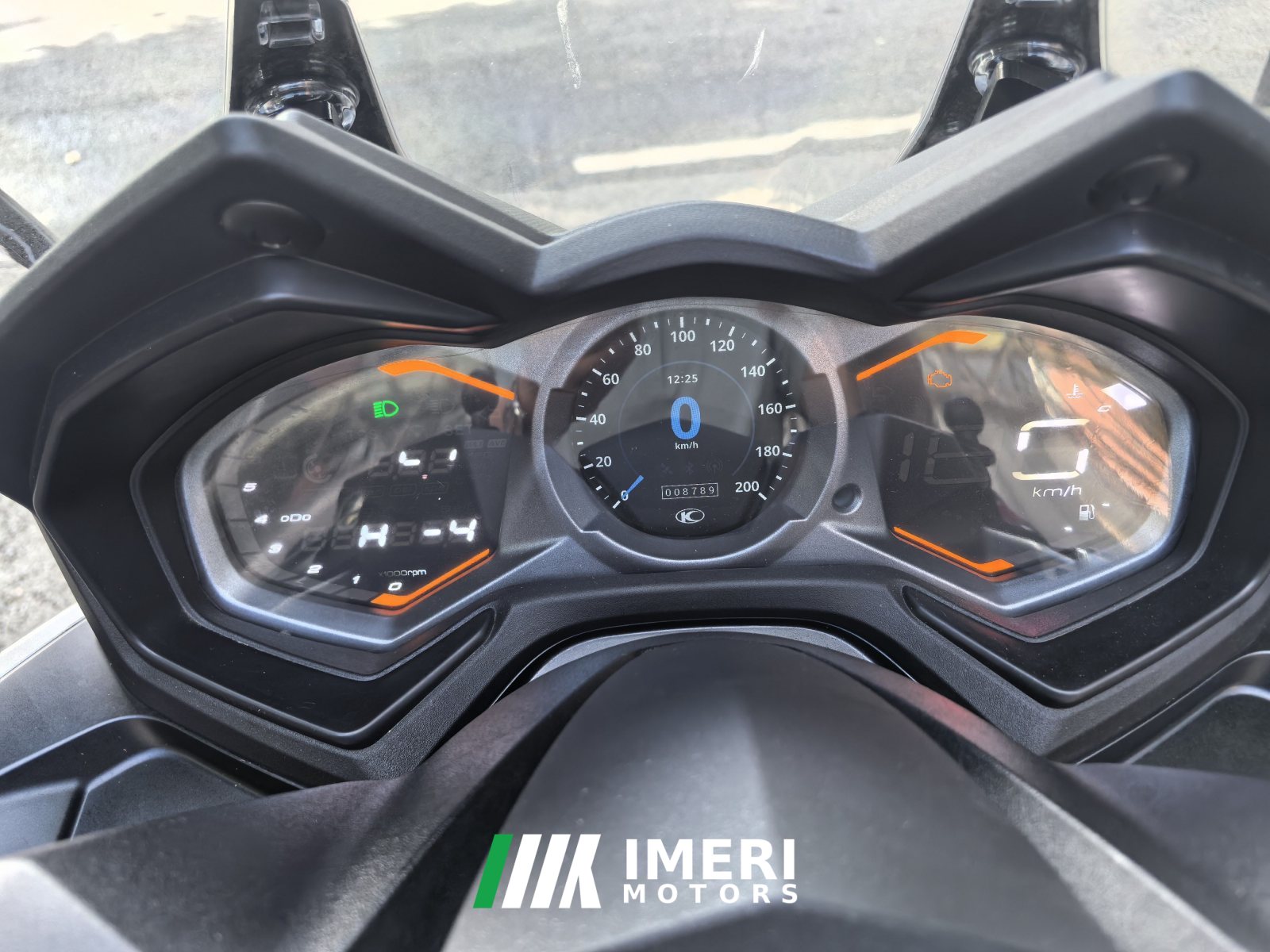 2023 KYMCO AK550