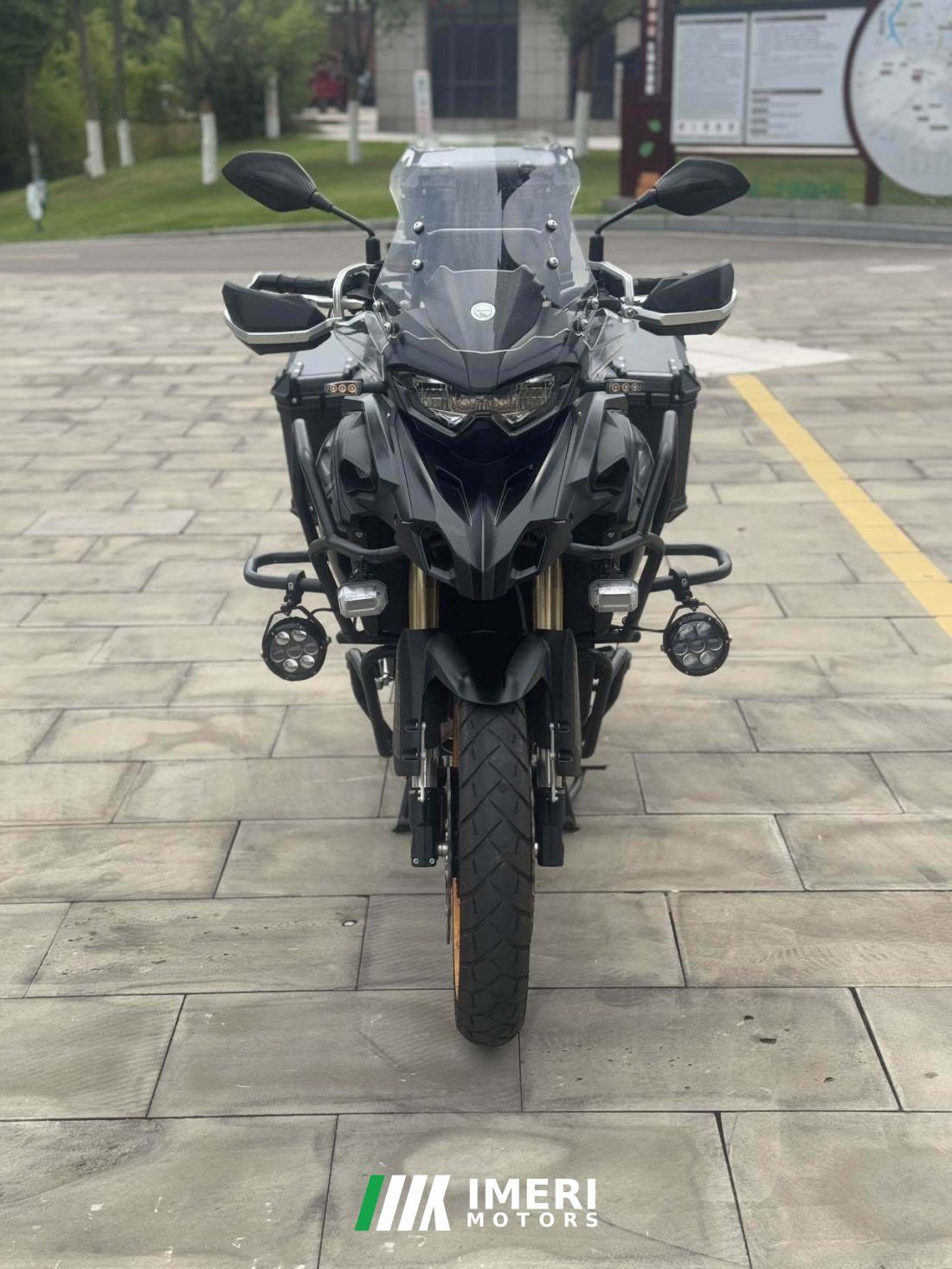 Benelli TRK552 550 cc - motorcycle from China