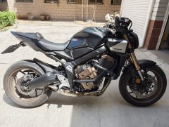 Honda CB650R - photo 1