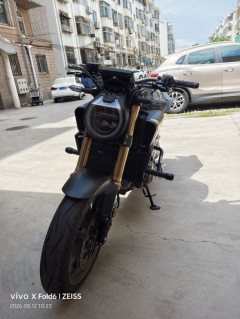 Honda CB650R - photo 3