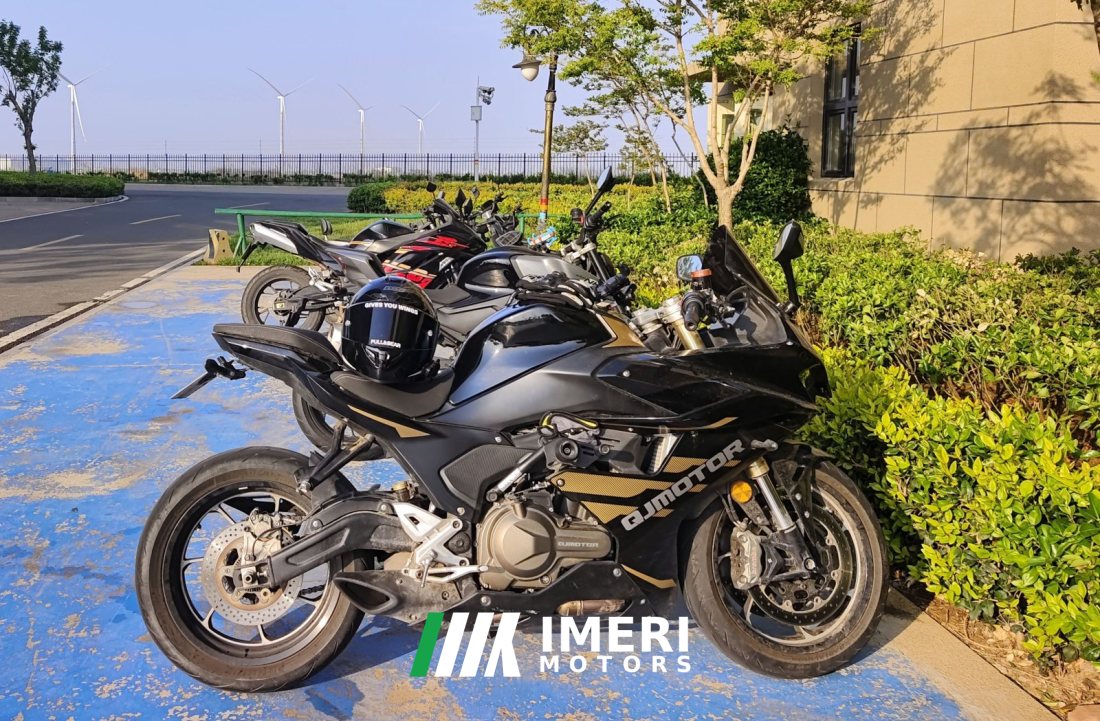 QJMOTOR Roewe i5 550 / Sai 550 *(Context-dependent, usually referring to the motorcycle "Sai 550" or Roewe car v - motorcycl…