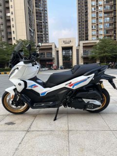 Voge SR450X 400 cc - ფოტო 6
